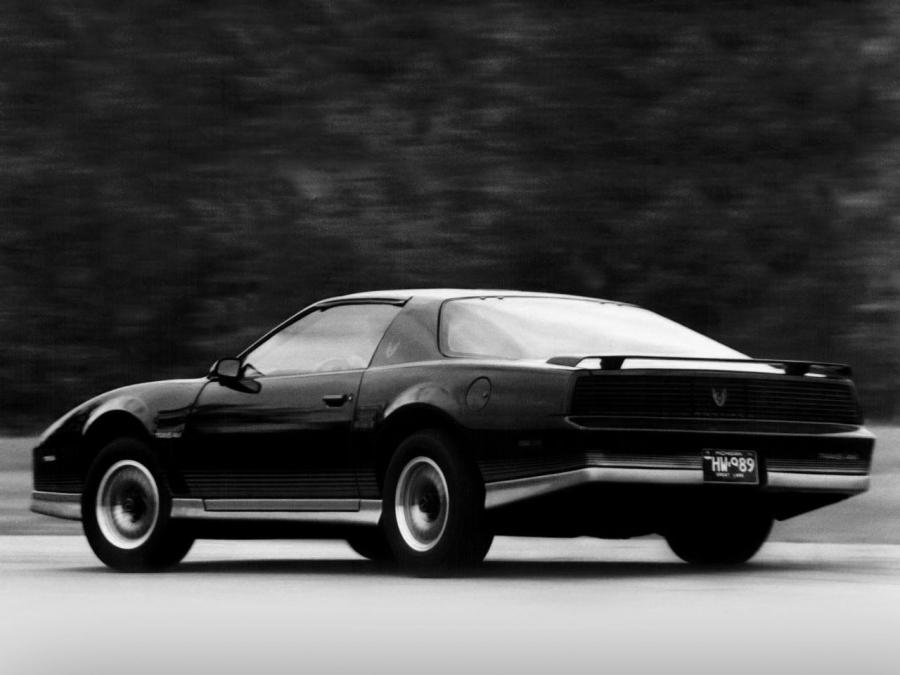  Pontiac Firebird Trans Am 1983 года  (фото 16 из 22)